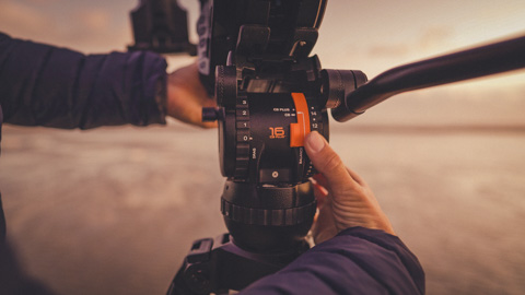 Setting the counter balance on a tripod